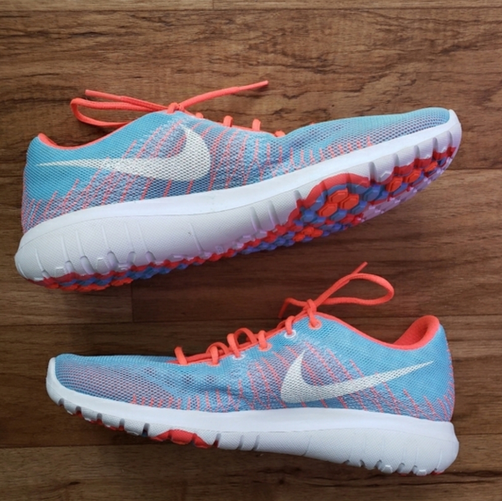 Nike Fury Running Shoes